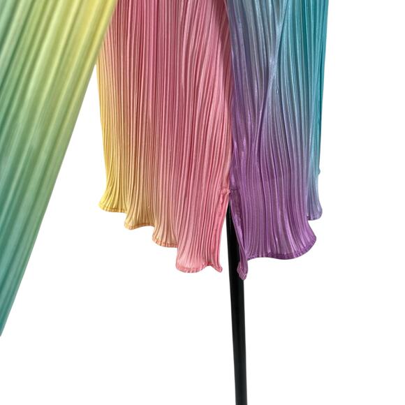 Dressed in Lala Rainbow Daydream Plissé Pleated Top Notched Collar Size Medium - Picture 7 of 14